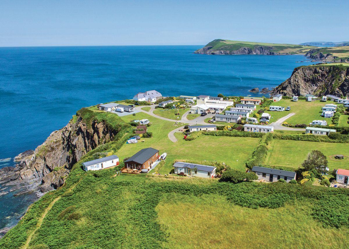 Fishguard Bay Resort Llanllawer Exterior photo